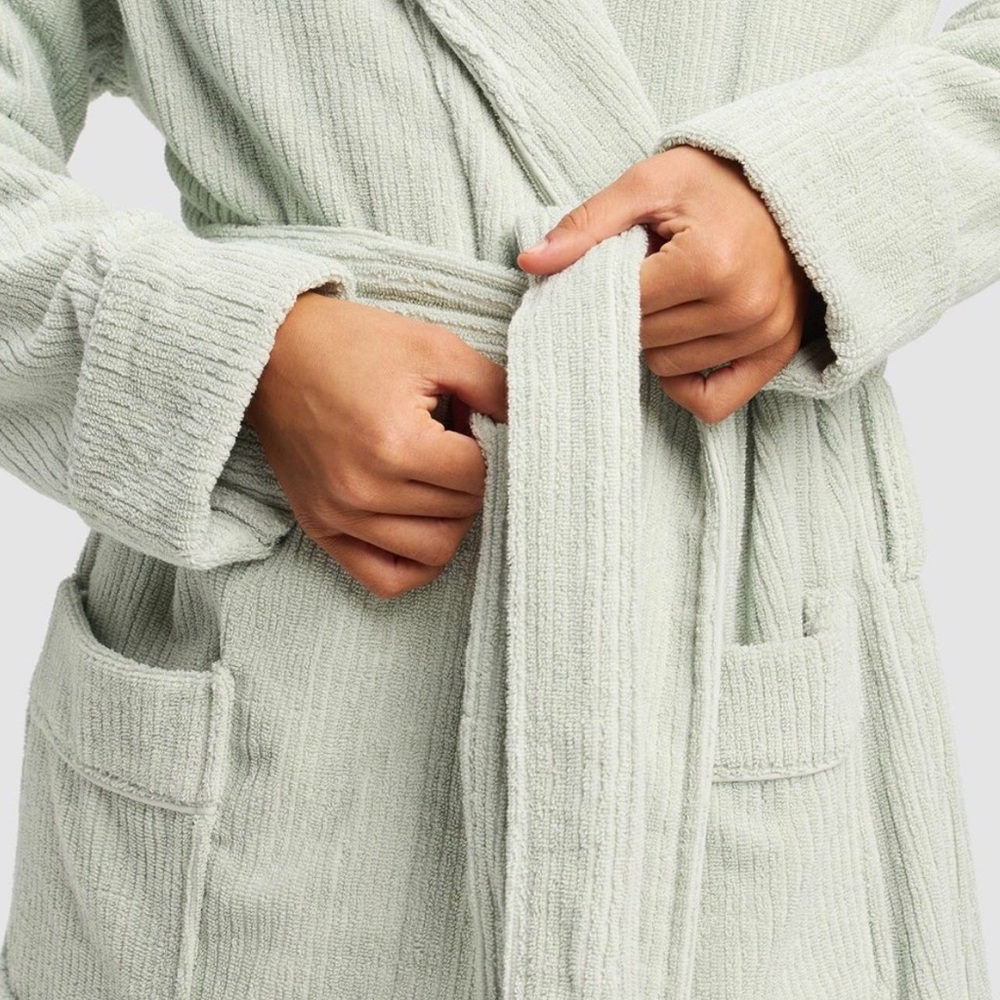 Cozy Earth Plush Cotton & Bamboo Ribbed Robe in “Laurel” - Picture 5 of 11